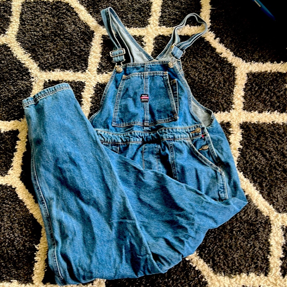 Like new overalls. Very cute! Just a bit to big for me. Worn one time.
